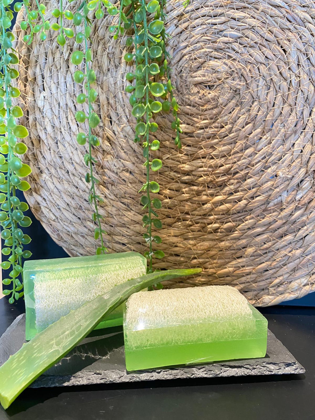 Savon Exfoliant 2-en-1 – Peau douce, lisse et éclatante dès les premiers jours